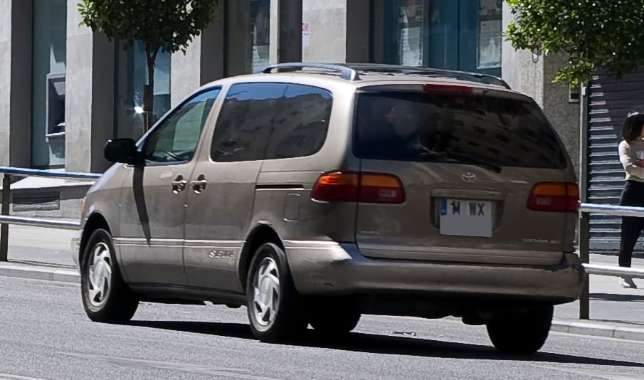 Toyota Sienna SIENNA 1 - zdjęcie 2